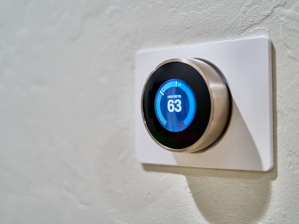 Smart home thermostat